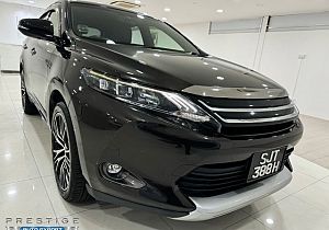 Toyota Harrier 2.0A Revcam 2016 Sunroof Black